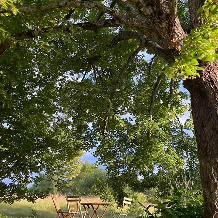 Maison Sur Les Hauteurs De *